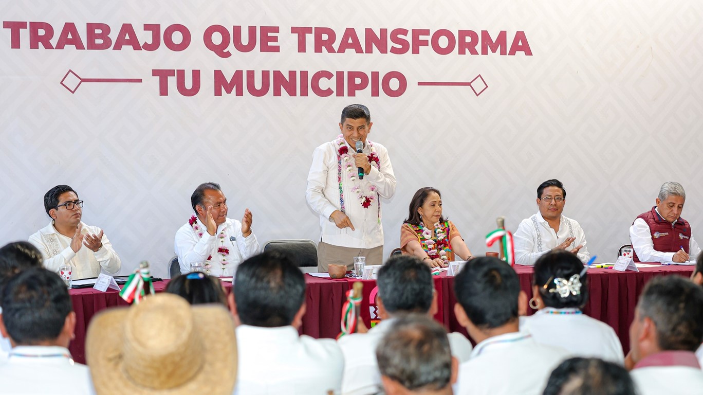 Beneficia Gobierno de Oaxaca a Santiago Tilantongo con obras y acciones por más de 24 mdp