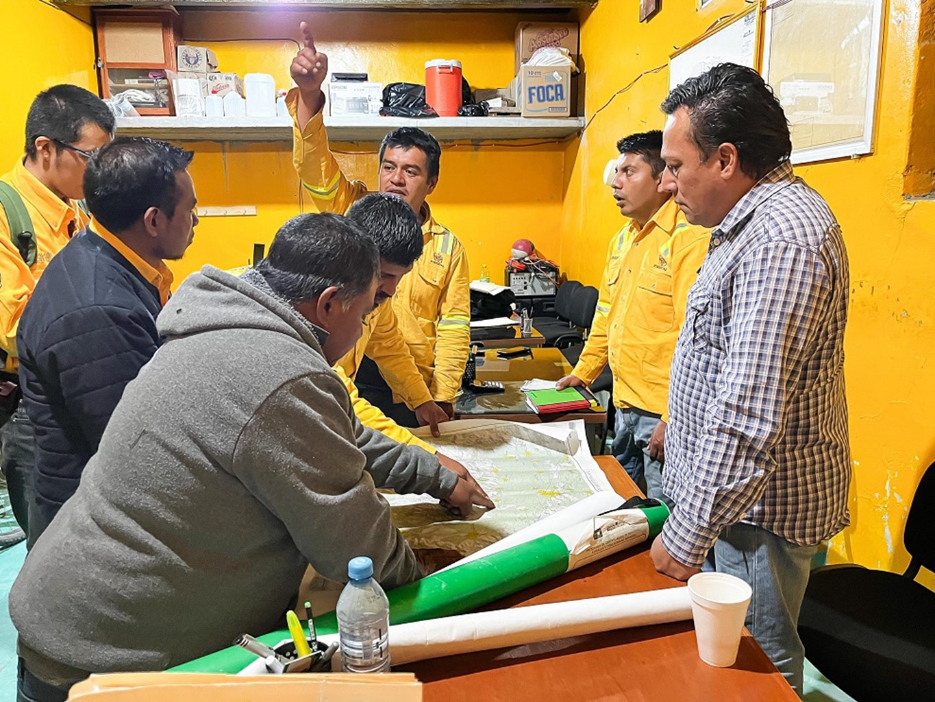 Pone en marcha Coesfo plan de combate de incendio en San Lucas Quiaviní