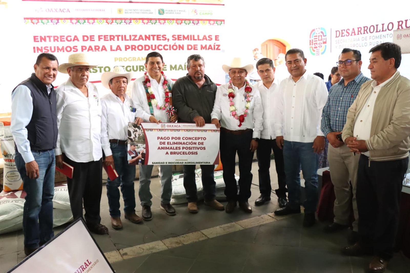 Con el programa Abasto Seguro de Maíz, Sefader beneficia a 153 productores y productoras de San Pablo Huixtepec