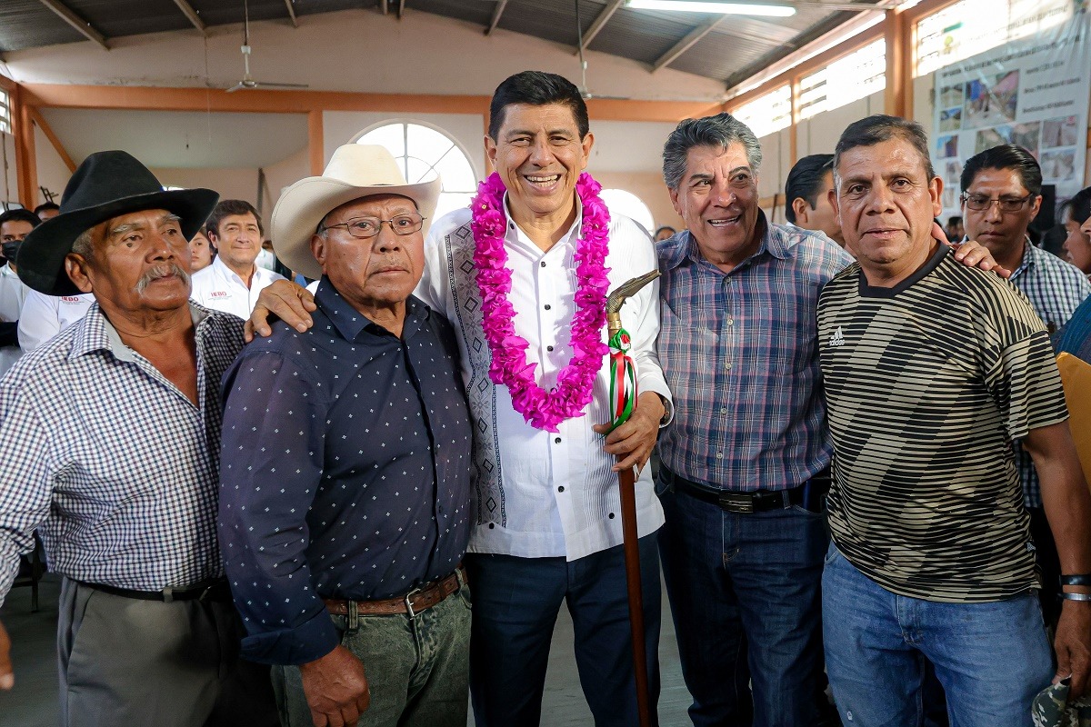 Transforma Gobierno de Oaxaca a San Juan Teitipac con obras e infraestructura educativa