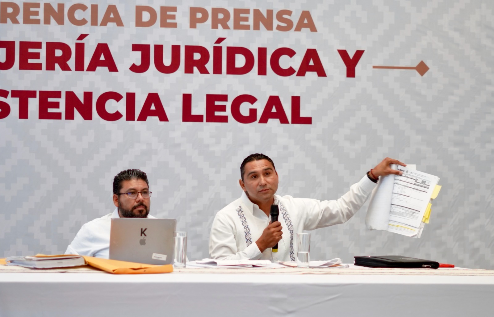 Falsas pruebas de Toro Ferrer; sigue construcción de parque Primavera Oaxaqueña en terrenos expropiados