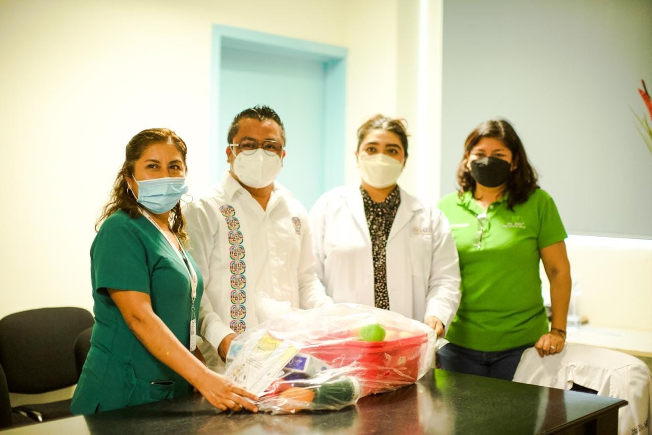 Reciben lentes gratuitos 733 estudiantes de educación básica de Tuxtepec