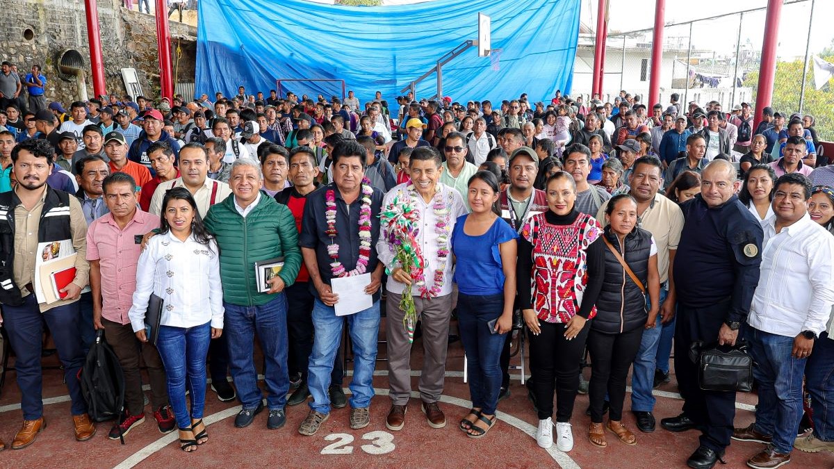 Refrenda Gobierno de Oaxaca compromiso para resarcir el rezago en San Agustín Loxicha