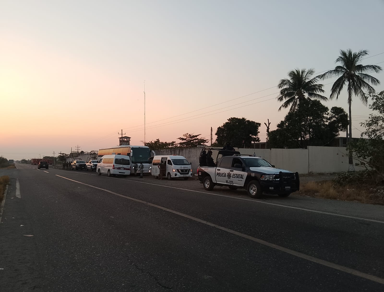 Asegura SSPC a 69 personas migrantes; localiza toma clandestina de hidrocarburos