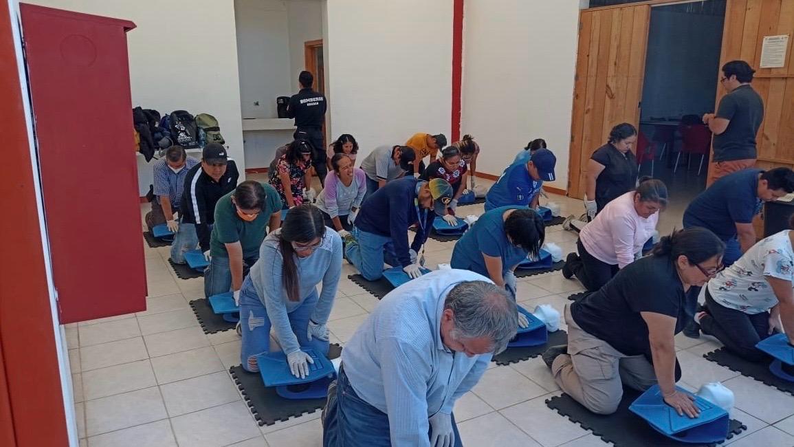 Capacitan a Brigadas Internas de Protección Civil del hospital Aurelio Valdivieso