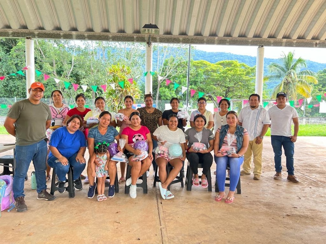 Icapet y World Vision promueven capacitaciones para el autoempleo en la Cuenca