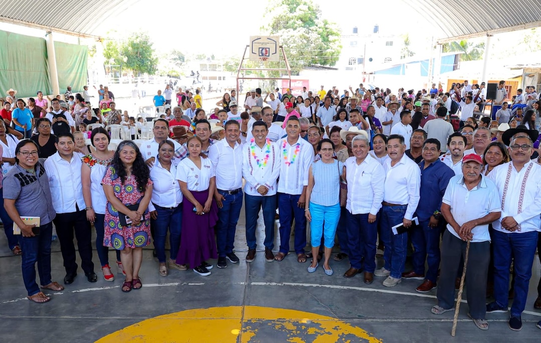 Revierte Gobierno del Estado abandono institucional en pueblo negro de San Juan Bautista Lo de Soto