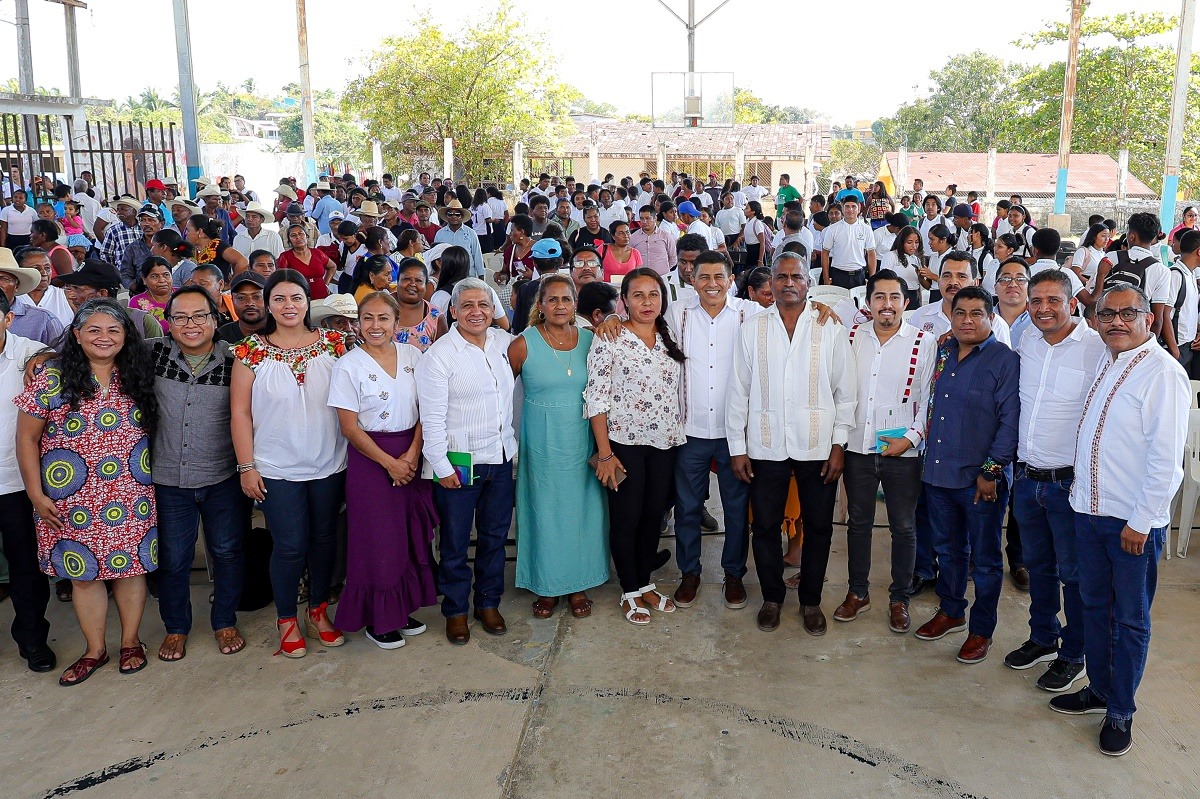 Trabaja Gobierno de Oaxaca para sacar adelante a Santiago Tapextla