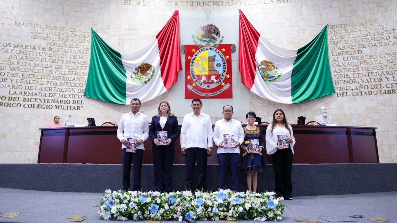 Asiste Gobernador de Oaxaca a Primer Informe de la DDHPO