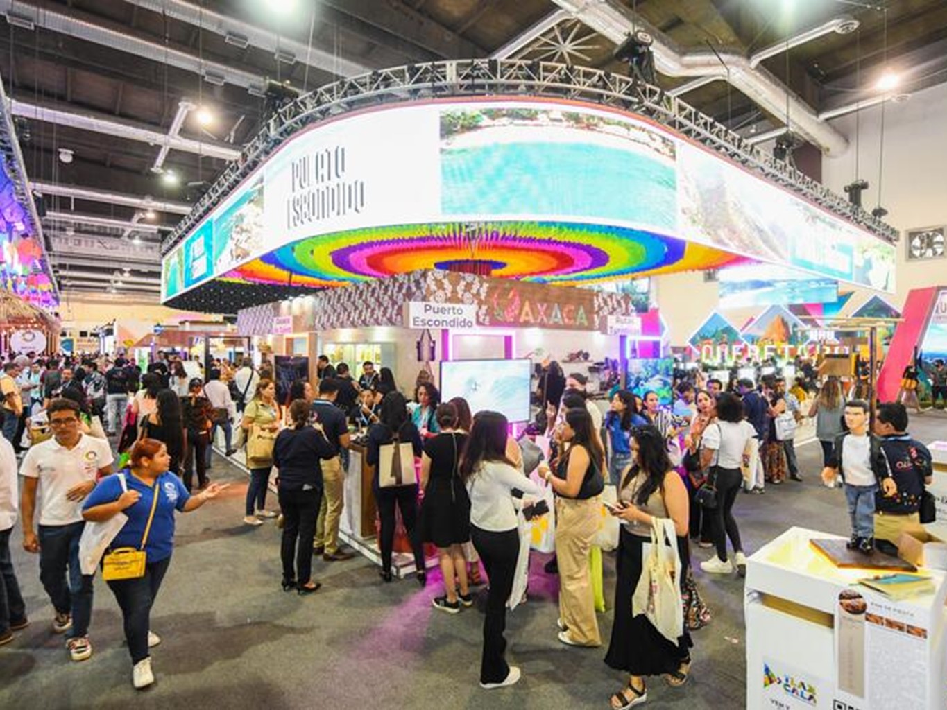 Participación histórica de Oaxaca en Tianguis Turístico de México 2024