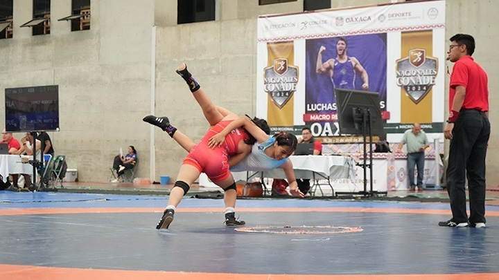 Deportistas de Oaxaca destacan en la competencia Macrorregional de Luchas Asociadas
