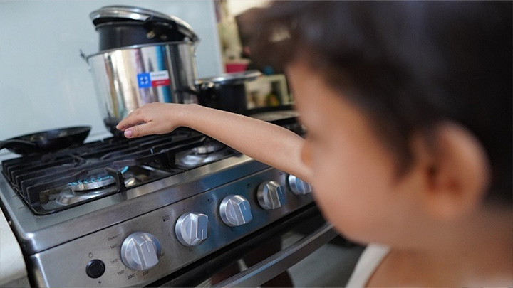 Instan a extremar medidas de prevención para evitar quemaduras en infantes