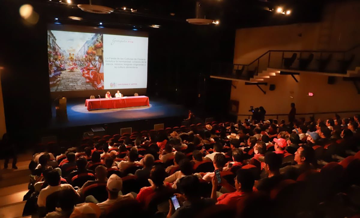Asesoran a 100 delegaciones aspirantes a participar en la Guelaguetza 2024