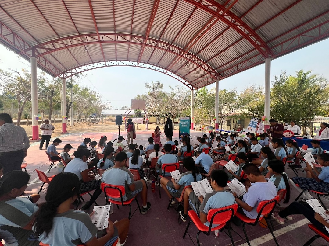 Promueven el interés por la lectura en la niñez de Santa María Huatulco