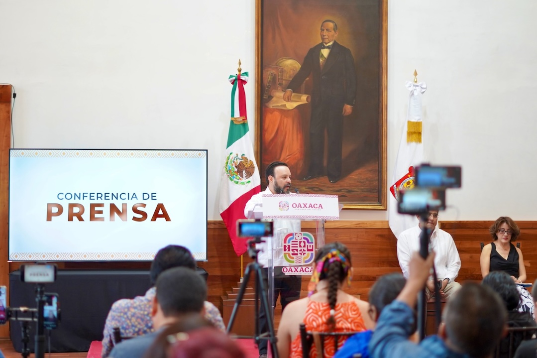 De manera contundente Gobierno del Estado atiende incendios forestales en Oaxaca