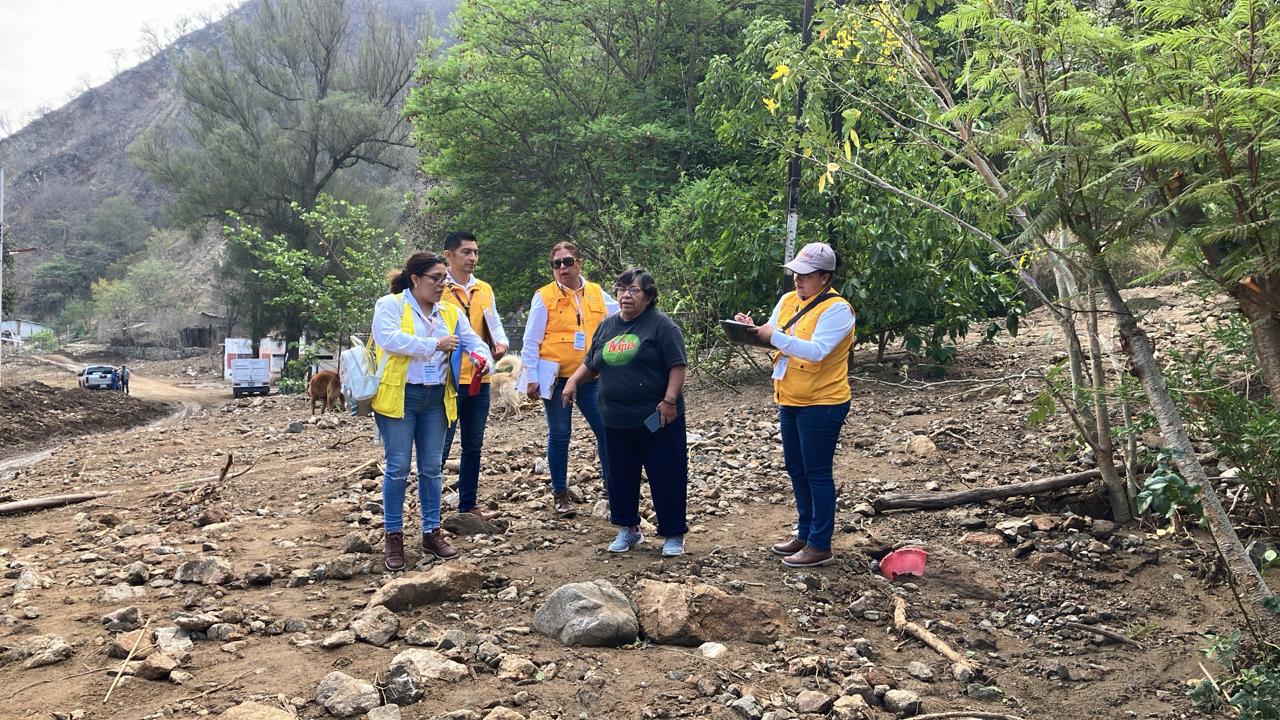 Brindan atención a personas afectadas por lluvias