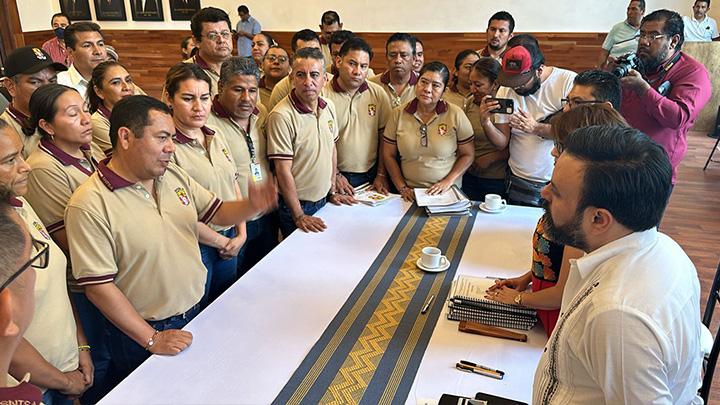 Recibe Gobierno del Estado de Oaxaca pliego petitorio de Sección 35 del SNTSA