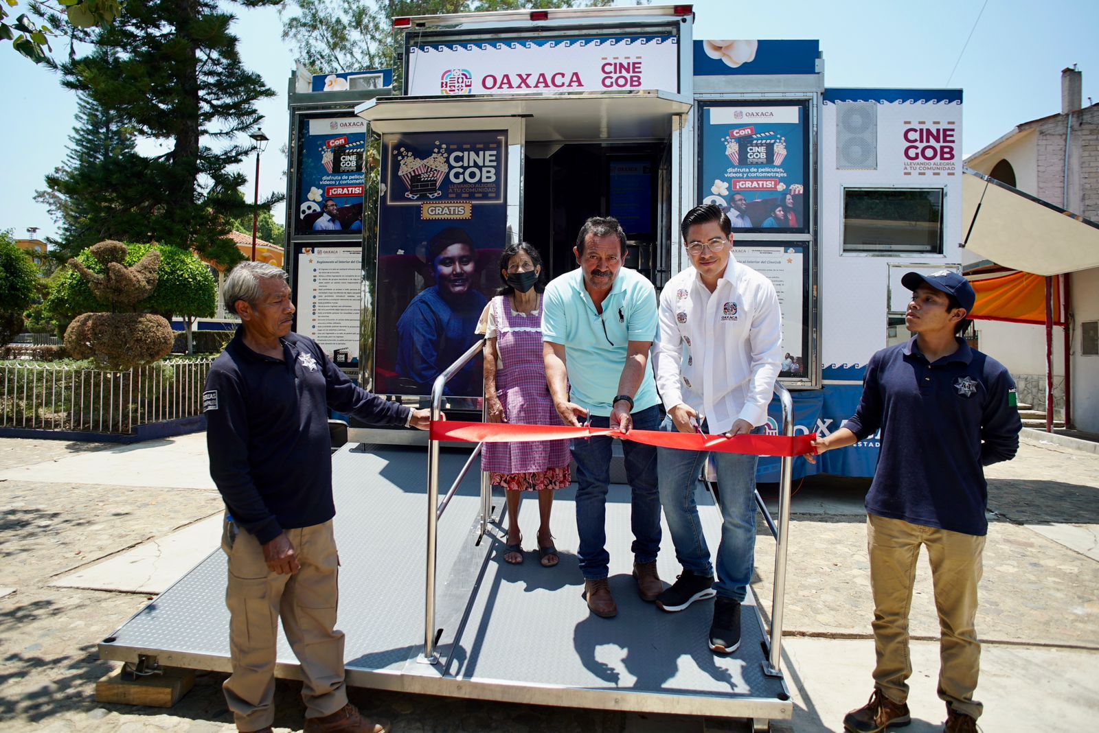 Llega Cine Gob a Tlalixtac de Cabrera con una amplia cartelera de películas gratuitas