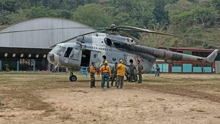 Llega Helicóptero de la Sedena a San José Tenango