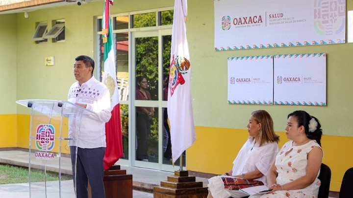 Oaxaca se beneficiará en materia de salud con tarjeta La Clínica es Nuestra
