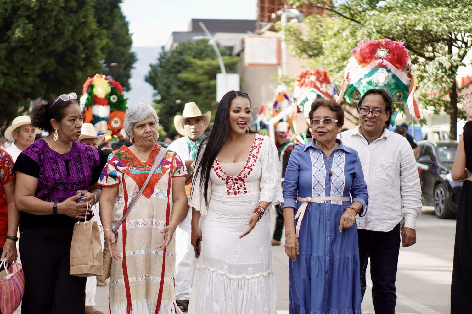 Alegría y tradiciones se desbordan en la inauguración de Expresiones Artísticas y Culturales 2024