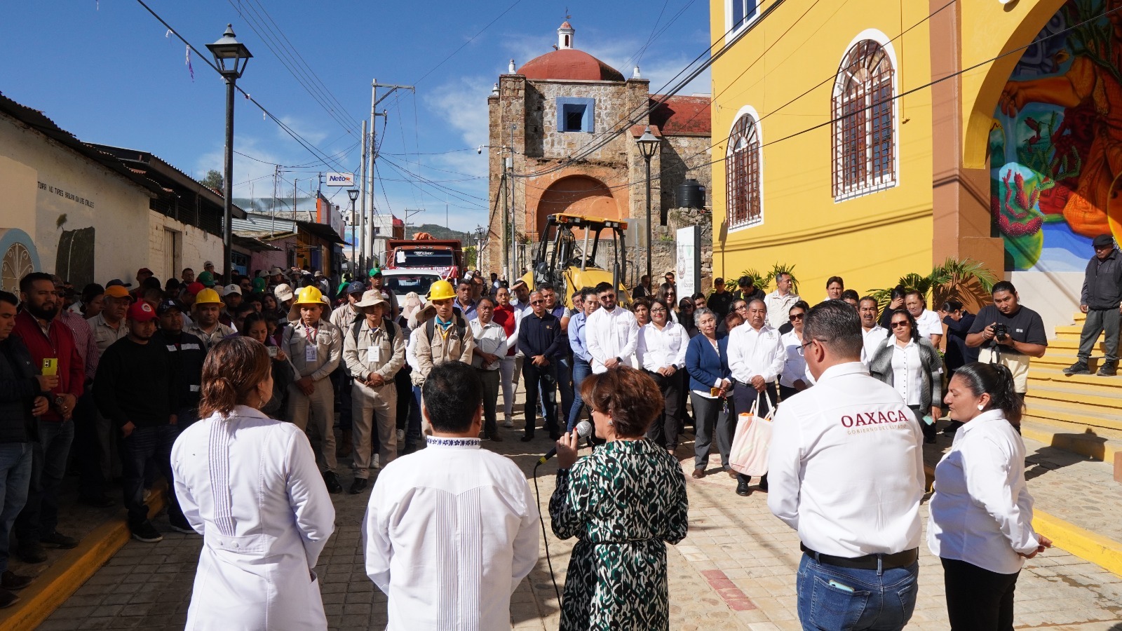 Arranca fase intensiva de eliminación de criaderos de moscos en Santa María Atzompa