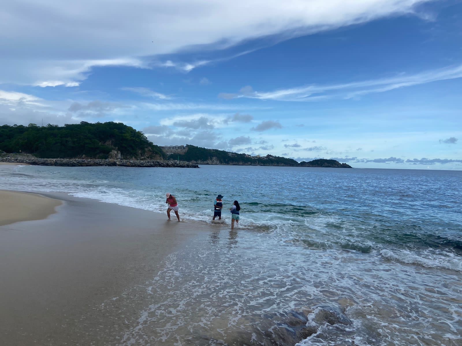Realiza SSO muestreo de agua de mar previo a período prevacacional de verano