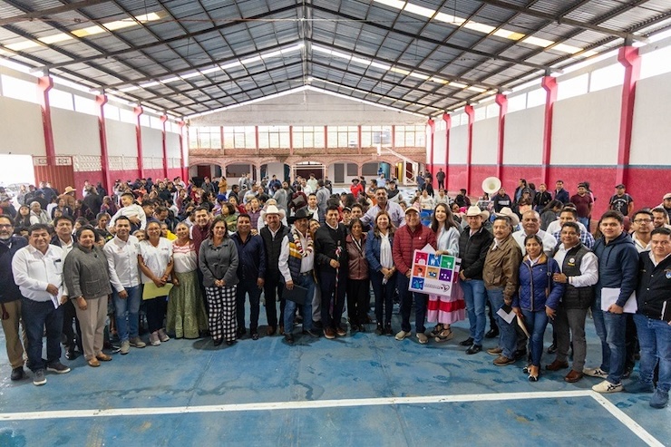 Anuncia Gobierno de Oaxaca obras y acciones para el bienestar de Santa Catarina Cuixtla