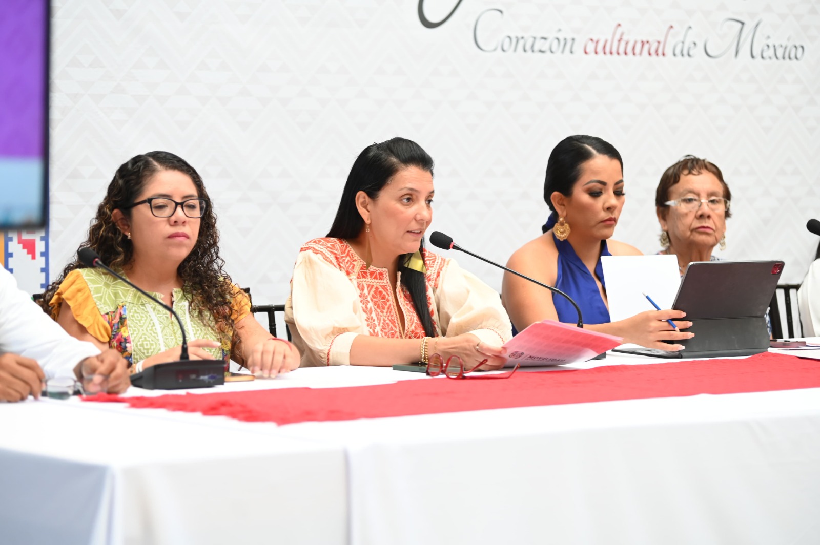 Rutas Guelaguetza en beneficio de más de 33 mil personas usuarias