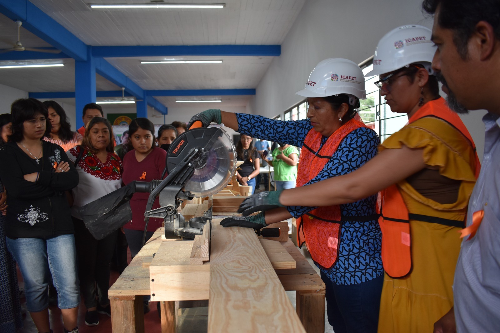 Mujeres sin miedo al éxito, capacitaciones del Icapet rompen estereotipos