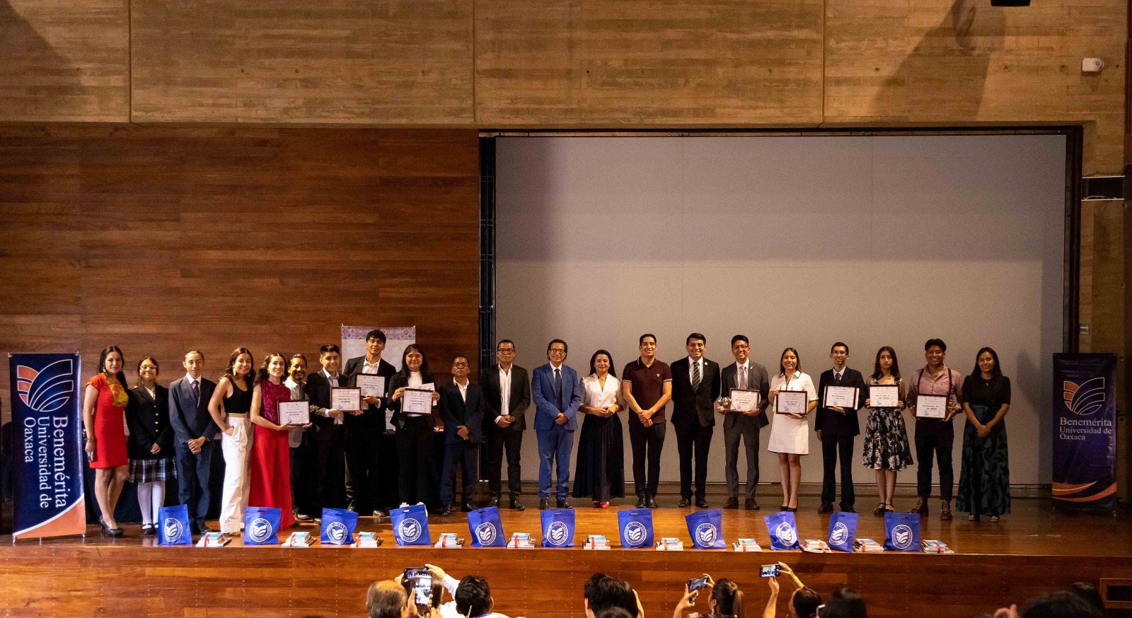 Amplia participación de jóvenes en el Concurso Estatal de Oratoria Perspectiva 270°, tercera edición