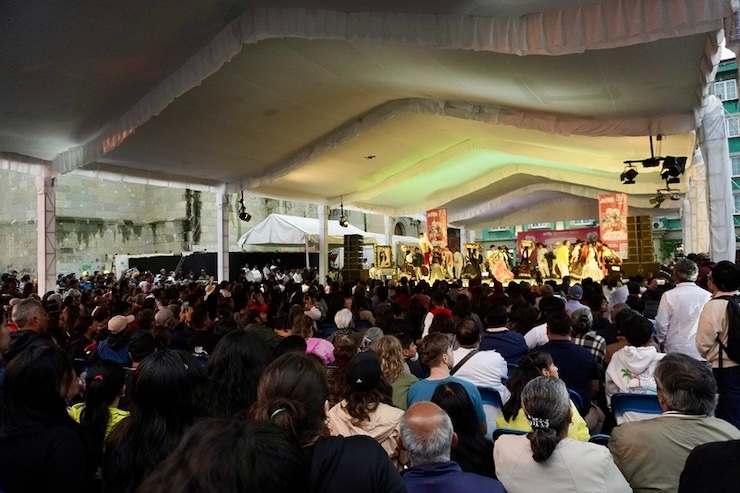 Admiran cientos de personas el tercer encuentro de Expresiones Artísticas y Culturales, Guelaguetza 2024