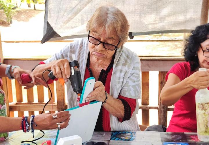 Celebra Secretaría de Administración Día de la y el abuelo en Ciudad de las Canteras