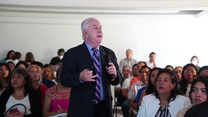 Actualizan a 700 profesionales en innovación y novedades en el sector dental