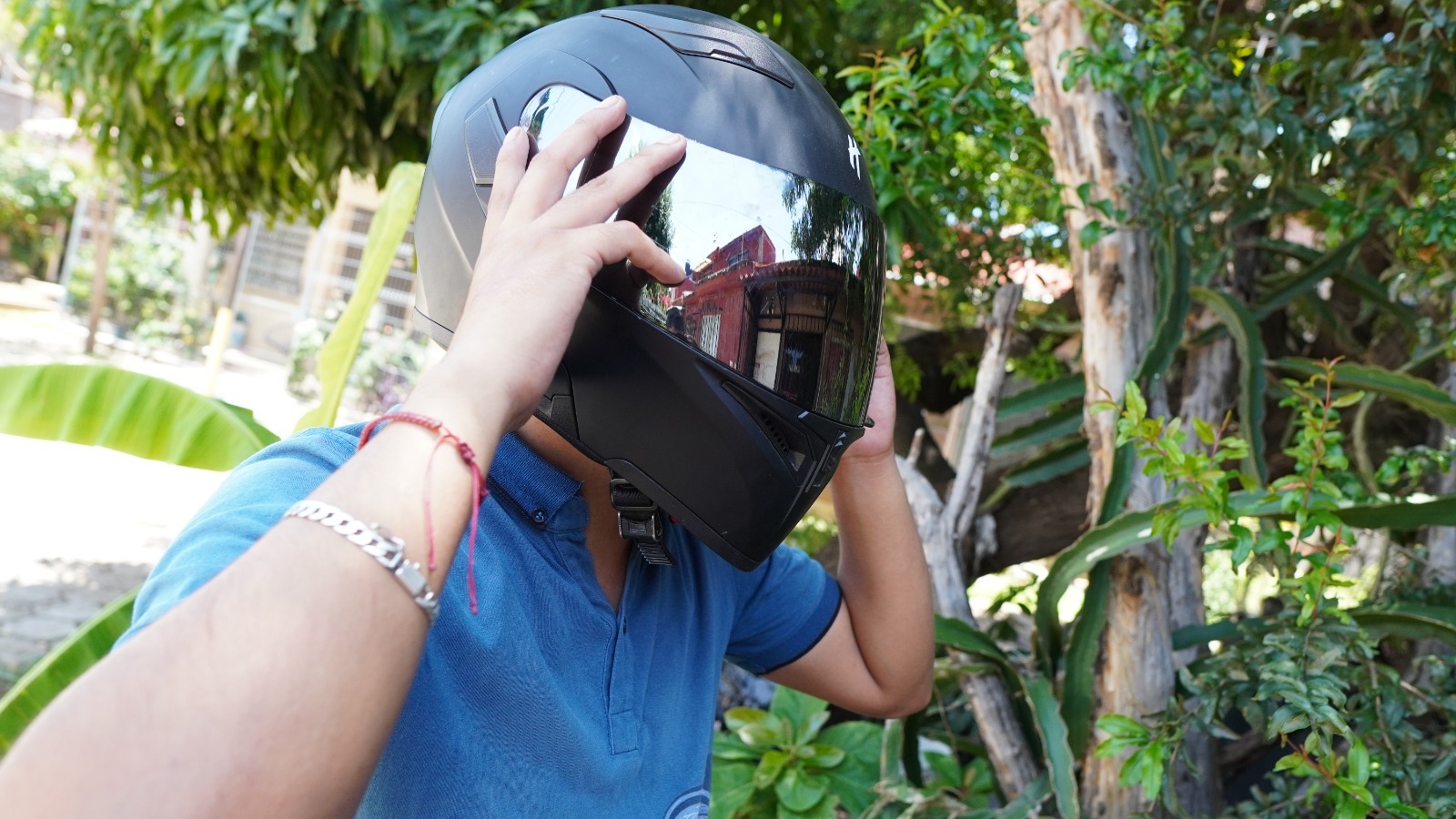 Exhorta SSO a motociclistas usar cascos con certificación