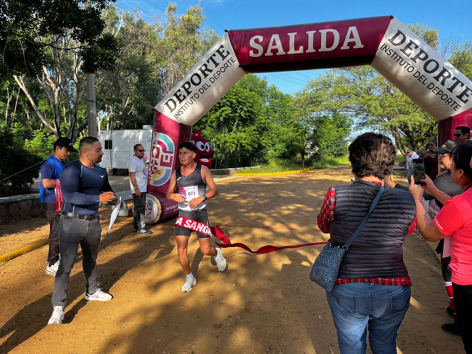 Triunfa espíritu altruista en carrera atlética por la donación de sangre: SSO