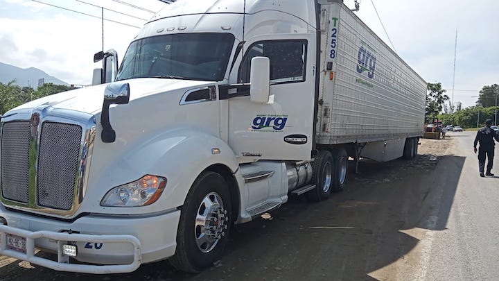 Asegura SSPC unidad con reporte de robo en Santiago Etla