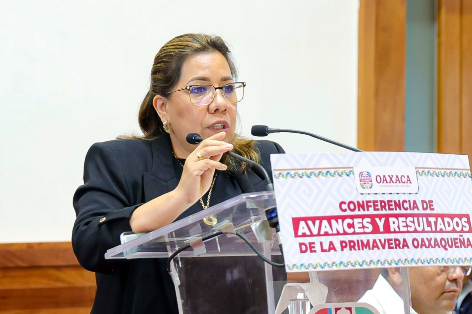Fortalece Gobierno oaxaqueño mecanismos anticorrupción en la contratación de obra pública