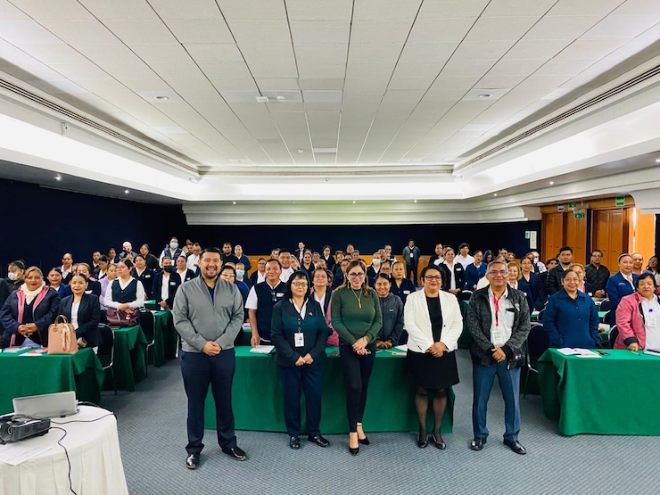 Capacitan a personal de Salud para prevenir embarazos en adolescentes