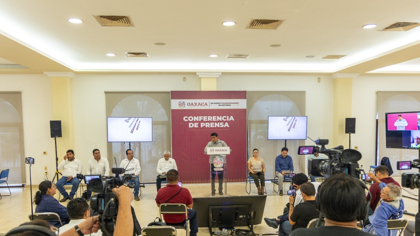 Evalúa Gobernador Salomón Jara daños por fenómeno meteorológico John