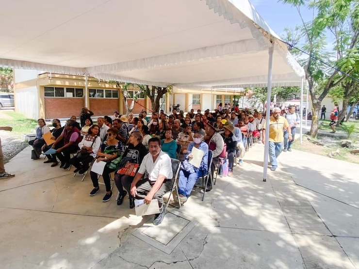 Realiza Gobierno de Oaxaca pago de bono 2024 a maestras y maestros jubilados: IEEPO