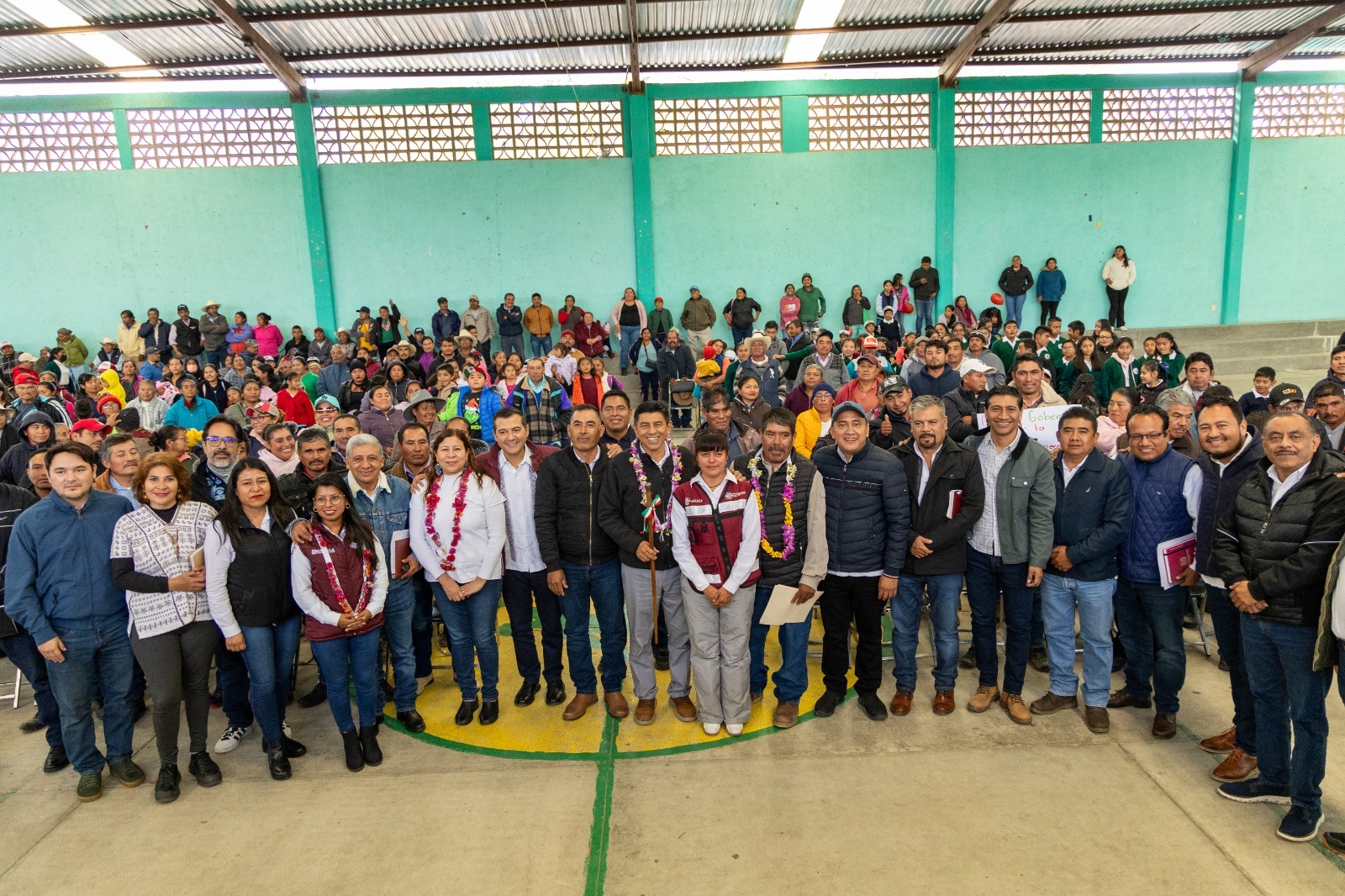 Refrenda Gobernador Salomón Jara Cruz compromiso con el desarrollo de San Pedro Nopala