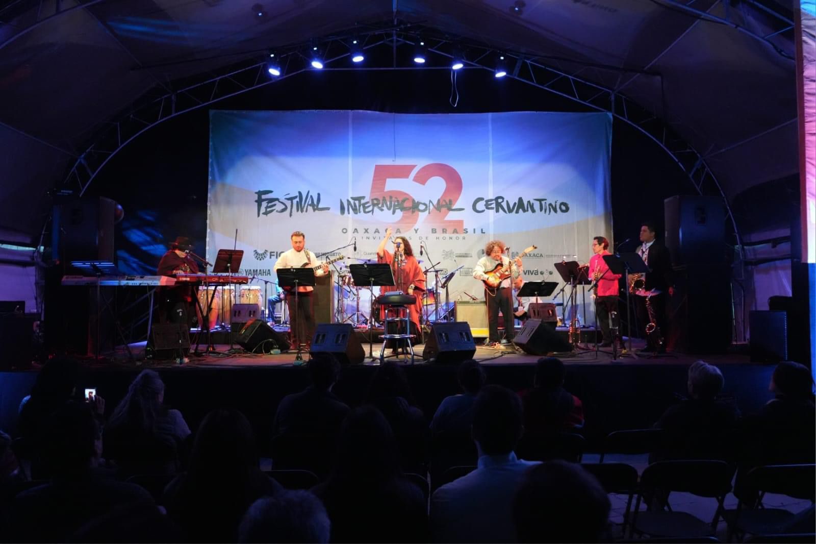 Actividades artísticas y culturales de Oaxaca cautivan en el Cervantino