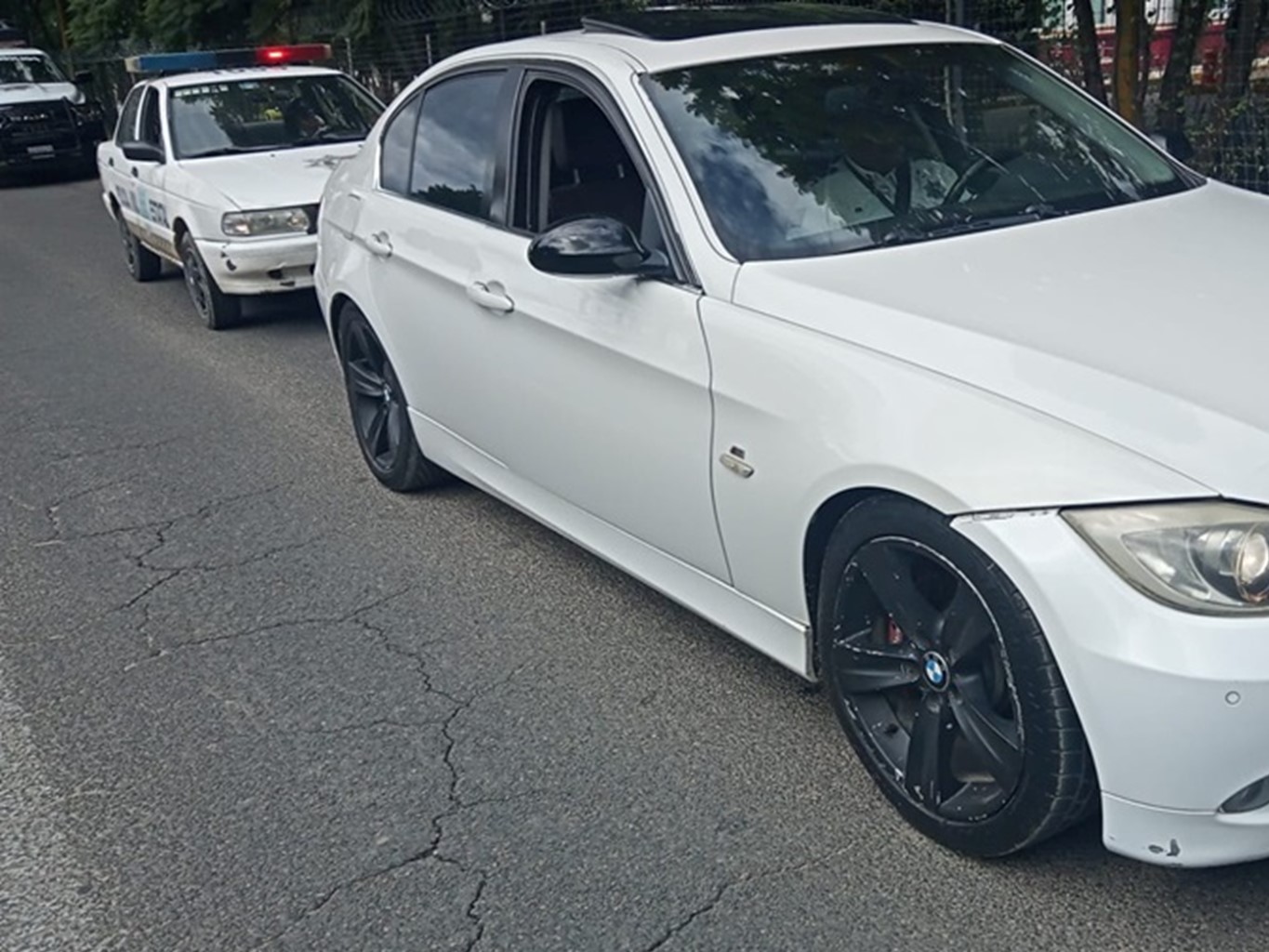 Recupera Policía Vial Estatal dos vehículos con reporte de robo