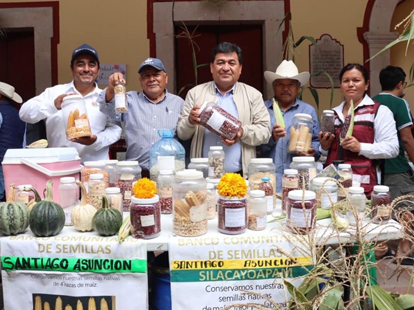 Personas productoras impulsan autosuficiencia y conservación agrícola en Oaxaca