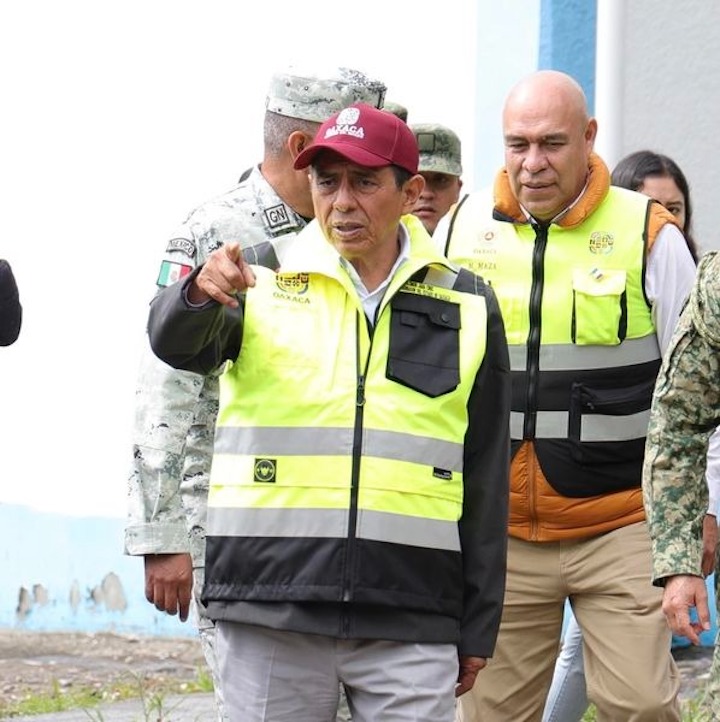 Recorre Gobernador de Oaxaca zona afectada en la Sierra de Juárez