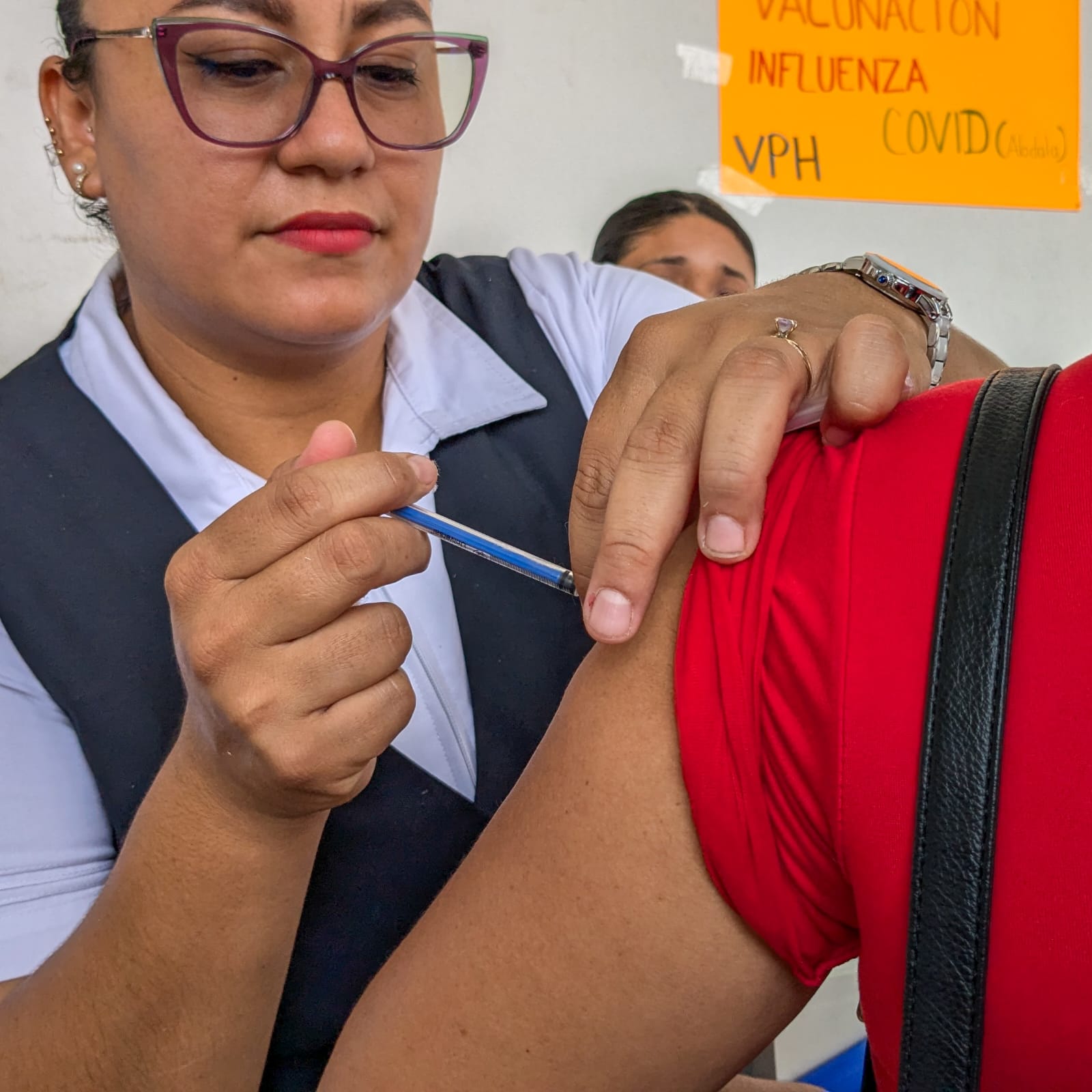 Convoca SSO en el Istmo a vacunarse contra la influenza y COVID-19