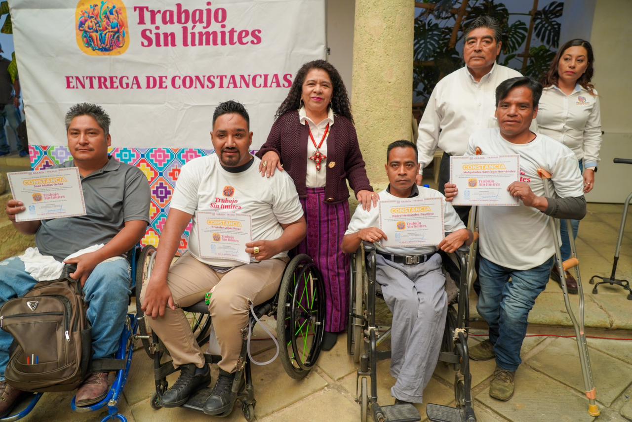 Concluye capacitación primera generación del programa Trabajo sin Límites