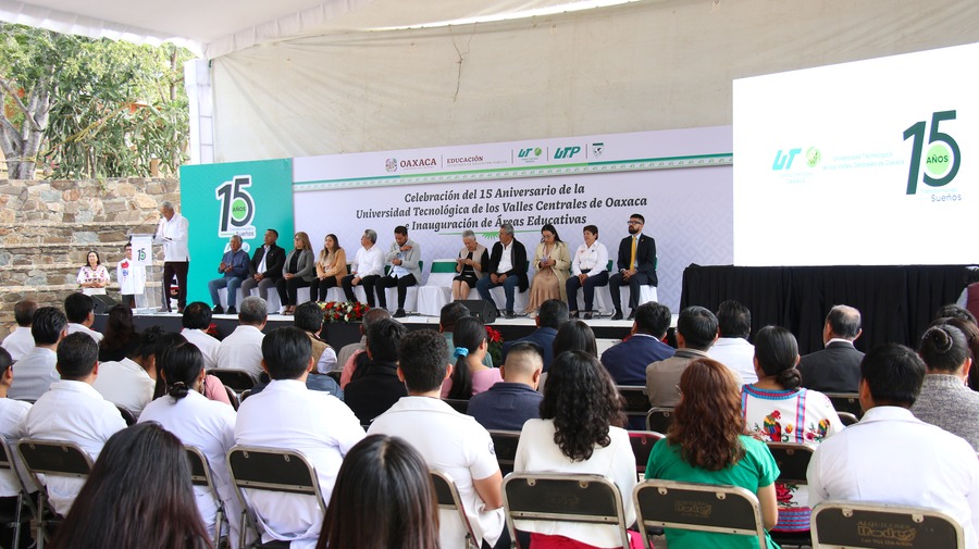 Celebra UTVCO su 15 aniversario y reafirma su compromiso con la educación en Oaxaca