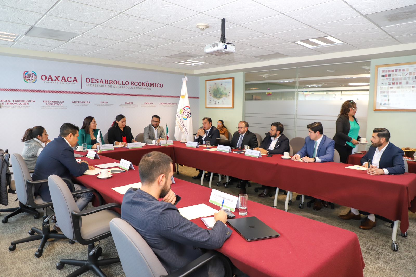 Avanza Gobierno de Oaxaca en transición energética para impulsar desarrollo industrial y empresarial sustentable
